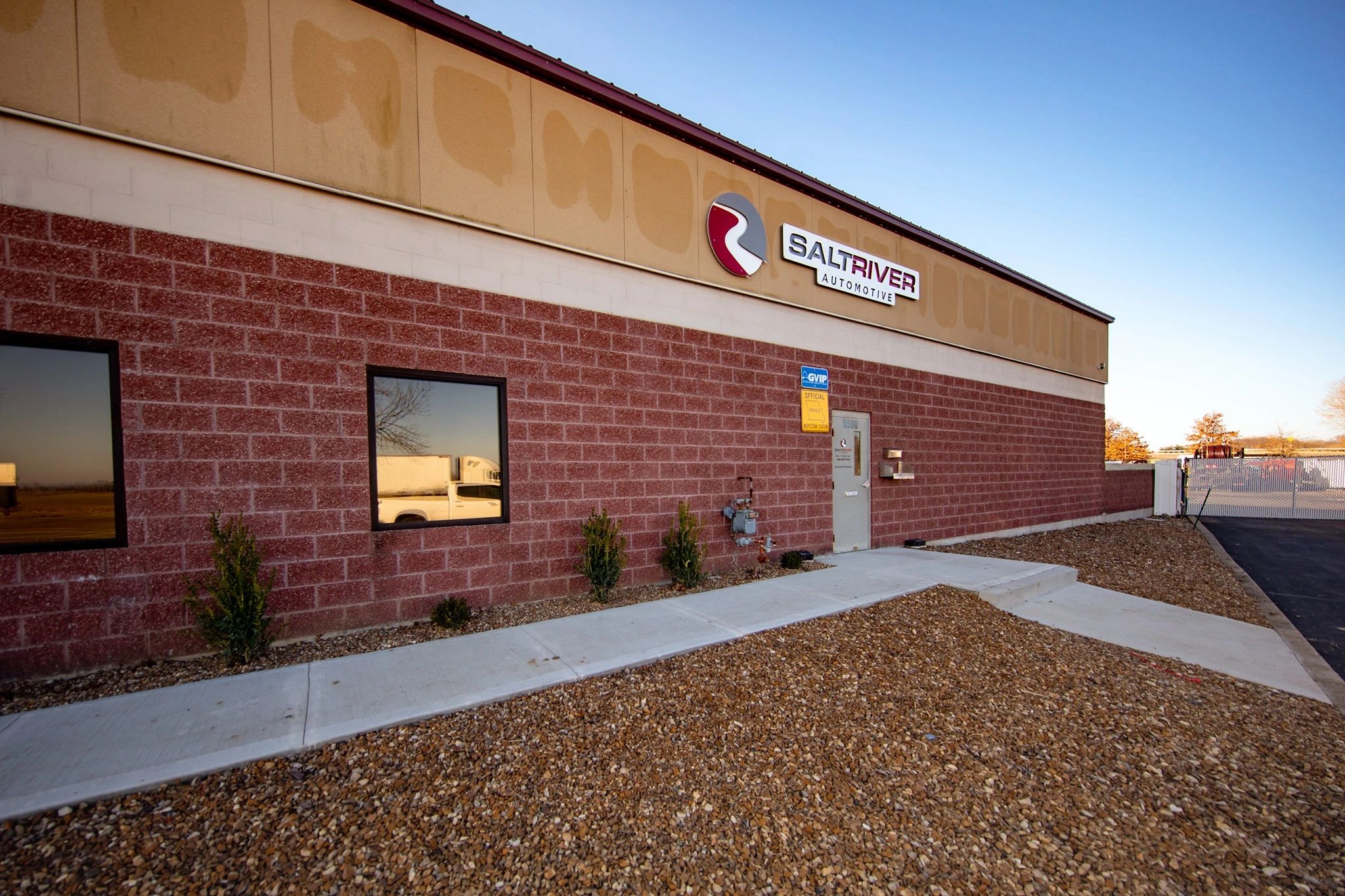 Salt River Auto Auto Repair Shop, Tire & Battery, Auto Mechanic